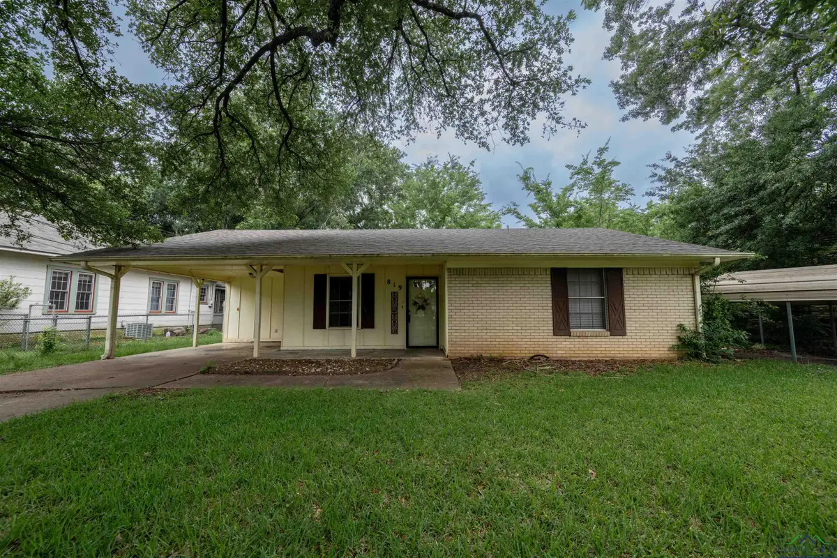 819 Carlisle Dr, Kilgore, TX 75662 - Image #1