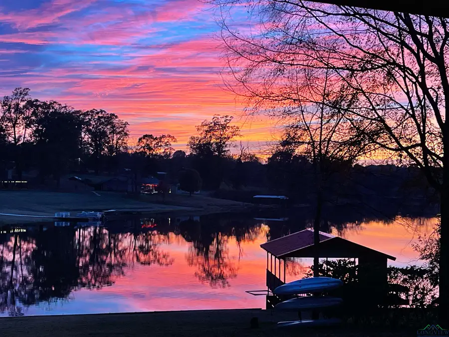 1020 Shadowood Dr, Marshall, TX 75672 - Image #2