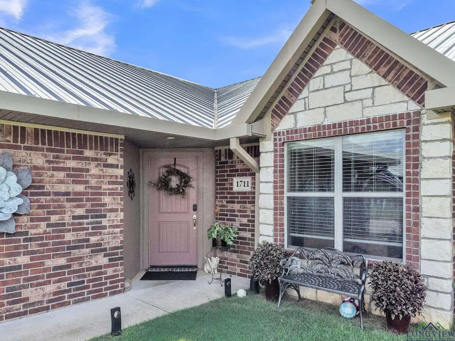 1711 YOSEMITE WAY, Longview, TX 75605 - Image #2