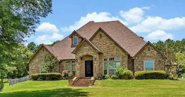 200 Oakland, Longview, TX 75605