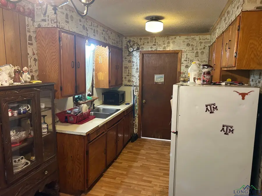 6146 N US HWY. 79, De Berry, TX 75639-2910 - Image #3