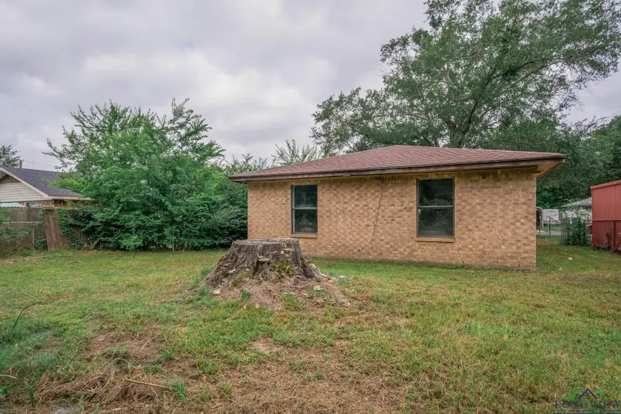 308 N Lee Dr., Gladewater, TX 75647 - Image #2
