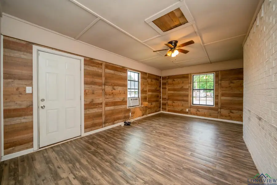 308 N Lee Dr., Gladewater, TX 75647 - Image #3