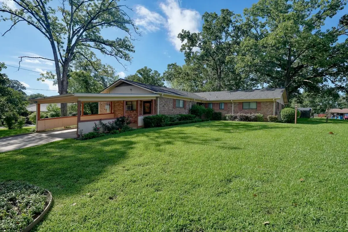 204 Crosby Drive, Henderson, TX 75652 - #1