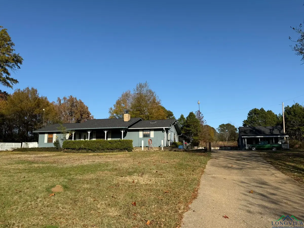 572 EAST MOUNTAIN RD., Longview, TX 75604 - Image #1