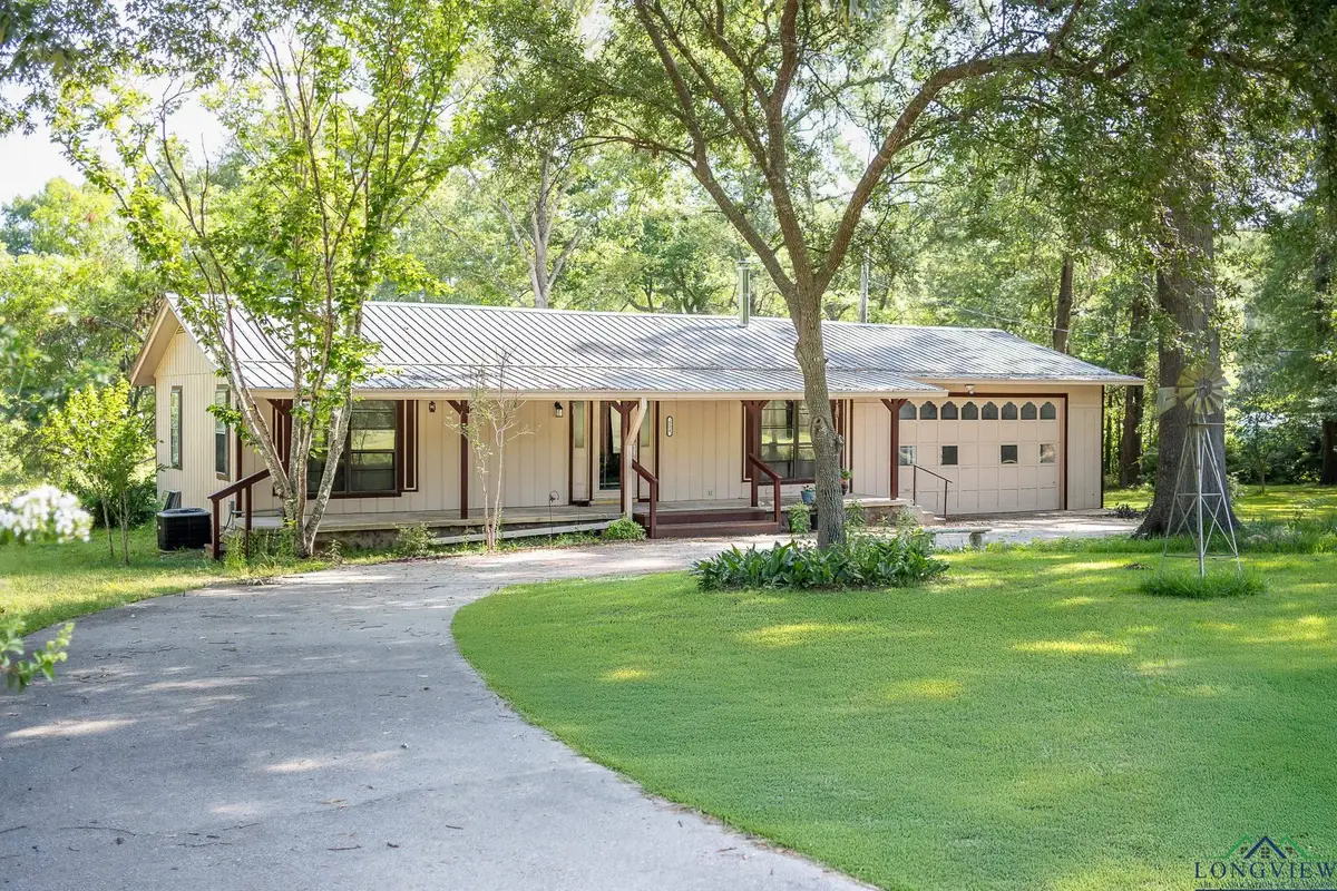 523 Big Lake Rd, Karnack, TX 75661 - Image #1
