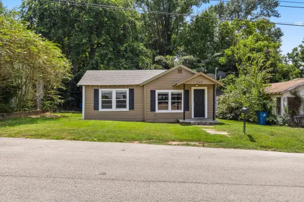 309 Boren St, Henderson, TX 75652