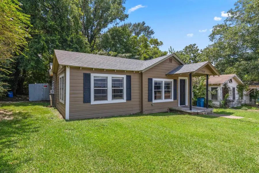 309 Boren St, Henderson, TX 75652 - Image #2