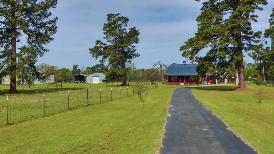 8213 US  Hwy 79 N, De Berry, TX 75639 - Image #3