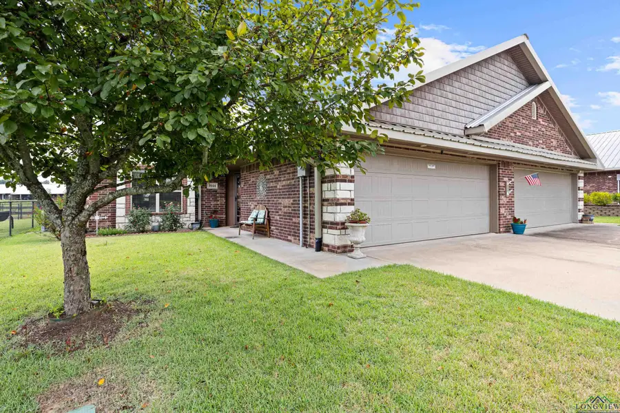 1444 Garner LN, Longview, TX 75605 - Image #3