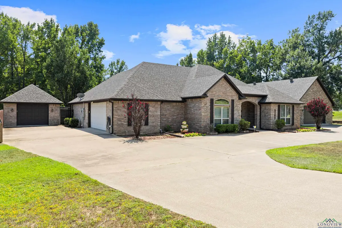 2702 Houston Street, Kilgore, TX 75662-9876 - Image #1