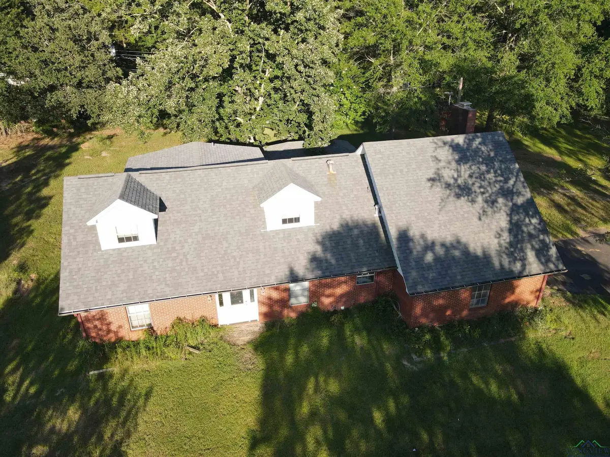 1004 Sunset Dr, Daingerfield, TX 75638 - Image #1