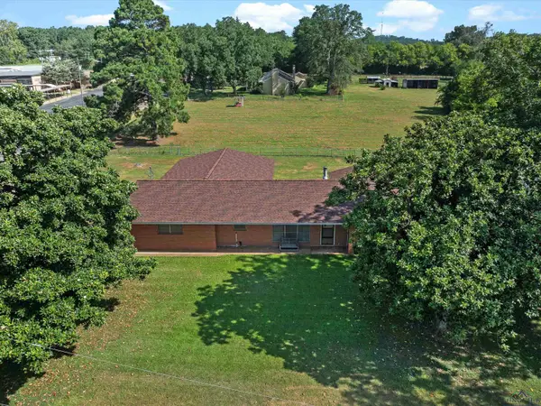 306 W Harrison, Mount Enterprise, TX 75681