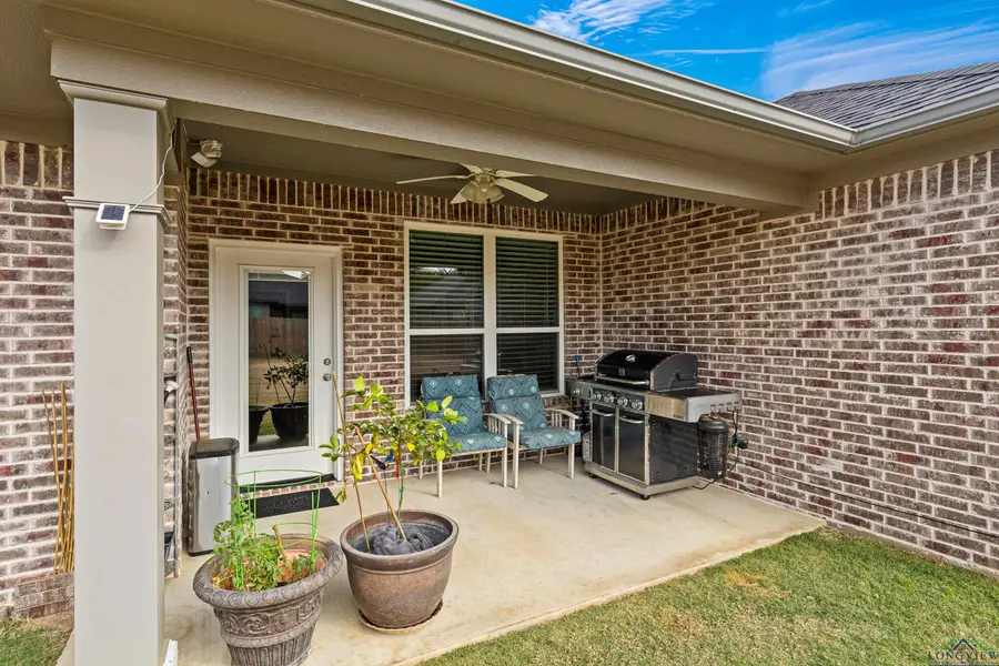 170 HIGHLAND FOREST DR, Gilmer, TX 75644 - Image #2