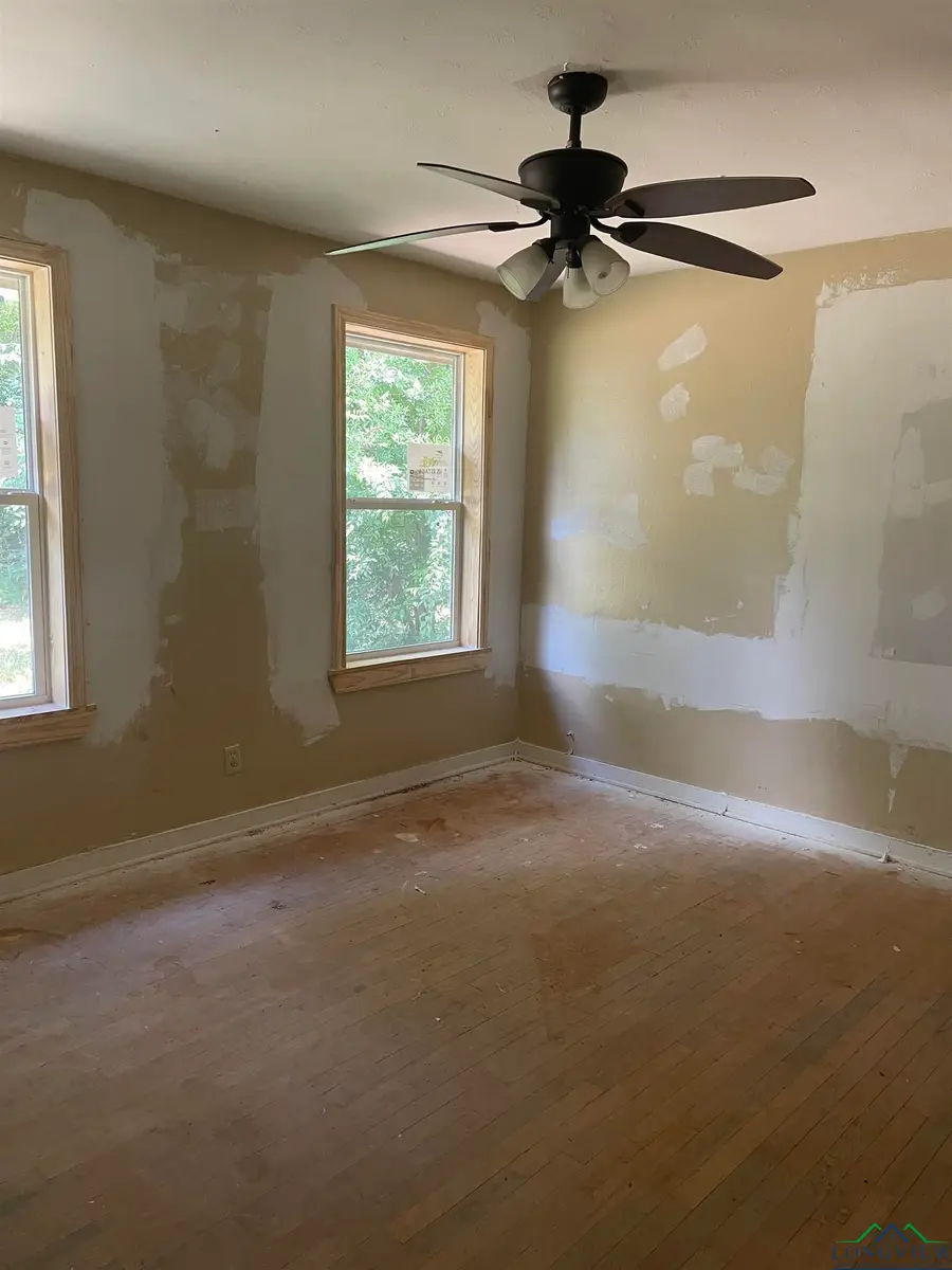 1104 Webb St, Daingerfield, TX 75638 - Image #3
