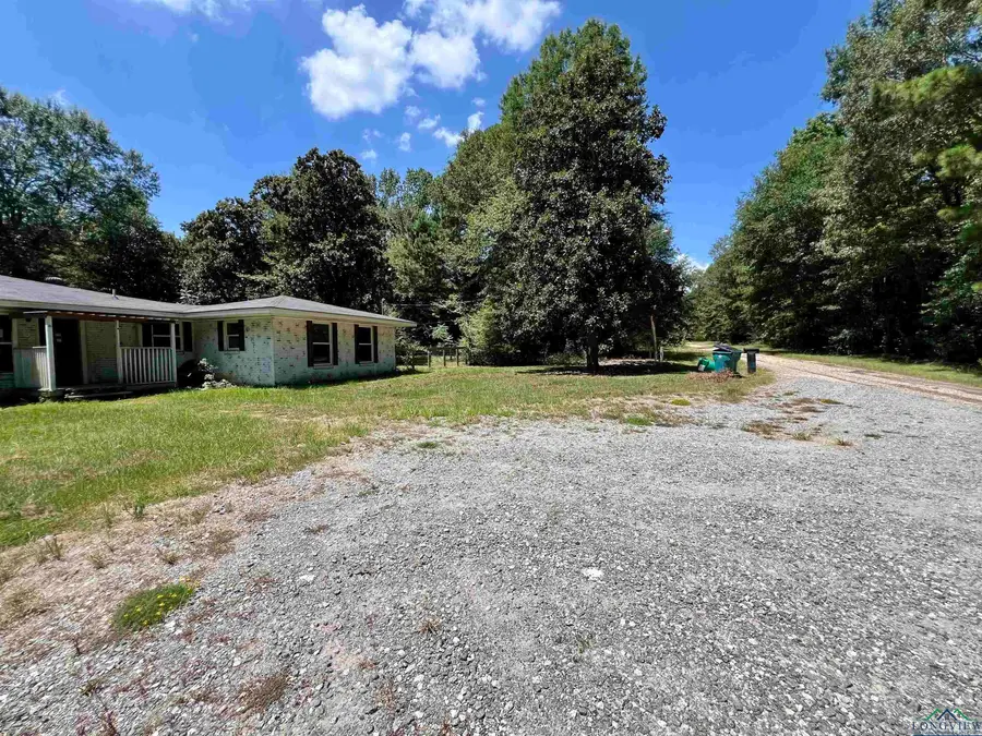 305 Bernard, Carthage, TX 75633 - Image #3