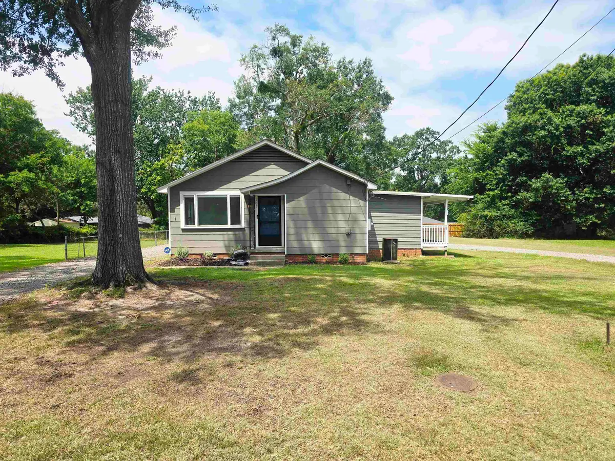 205 Caddo St, Marshall, TX 75670 - Image #1