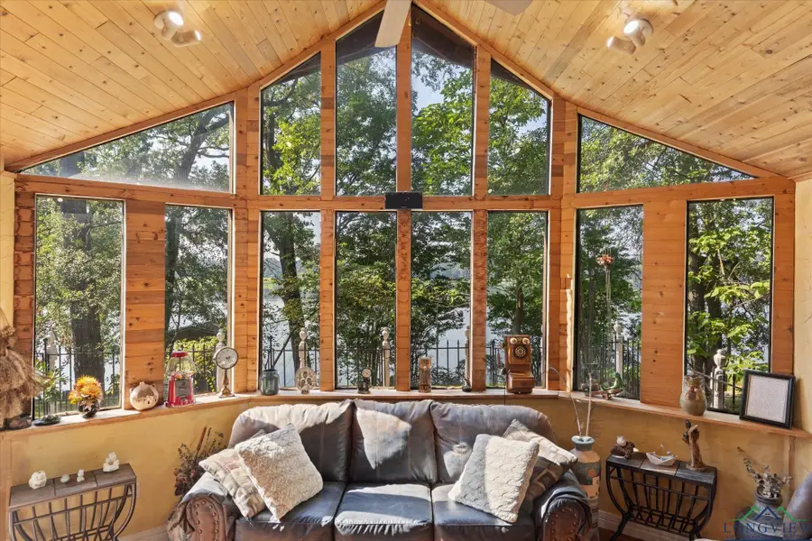 928 Pelican Dr, Winnsboro, TX 75494 - Image #3