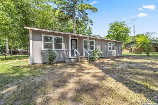4052 Lakeshore Drive, Lone Star, TX 75668