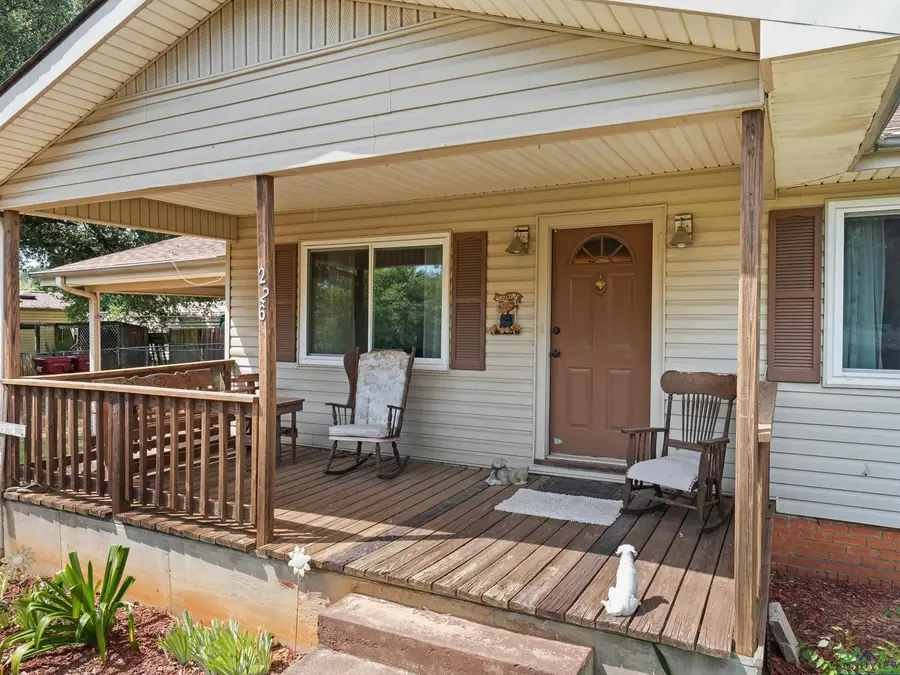 226 Circle Ridge, Gilmer, TX 75645 - Image #2