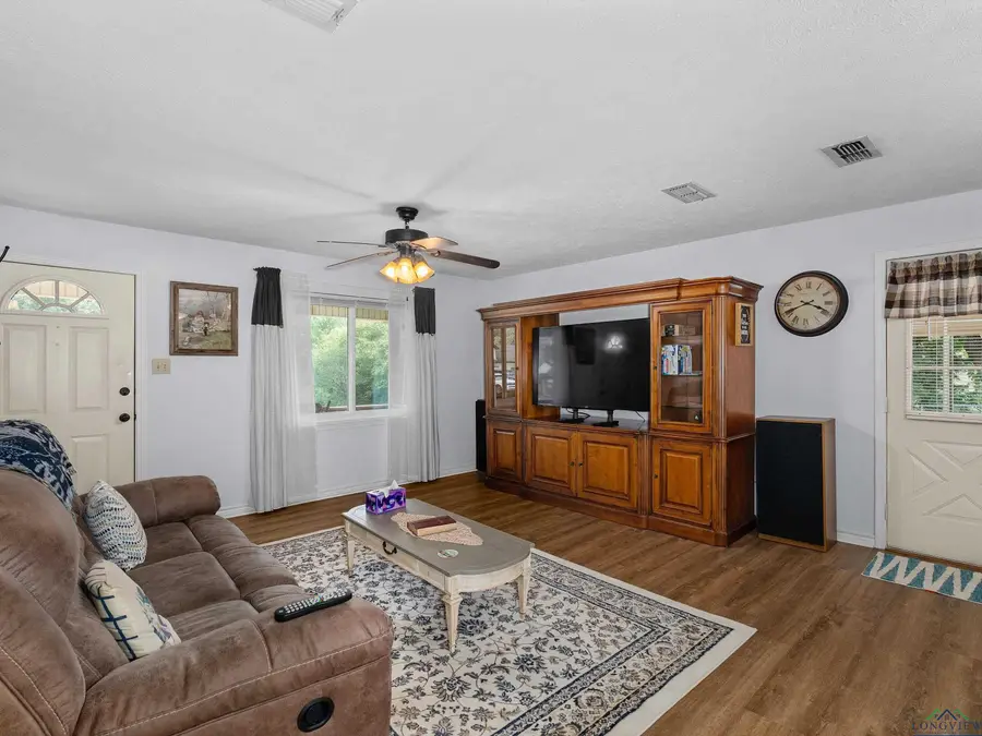 226 Circle Ridge, Gilmer, TX 75645 - Image #3