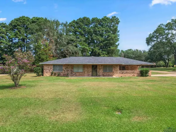 717 PECAN ST, Omaha, TX 75571