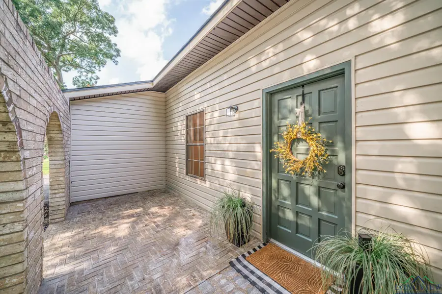 1015 Melinda Dr, Tatum, TX 75691-1015 - Image #3