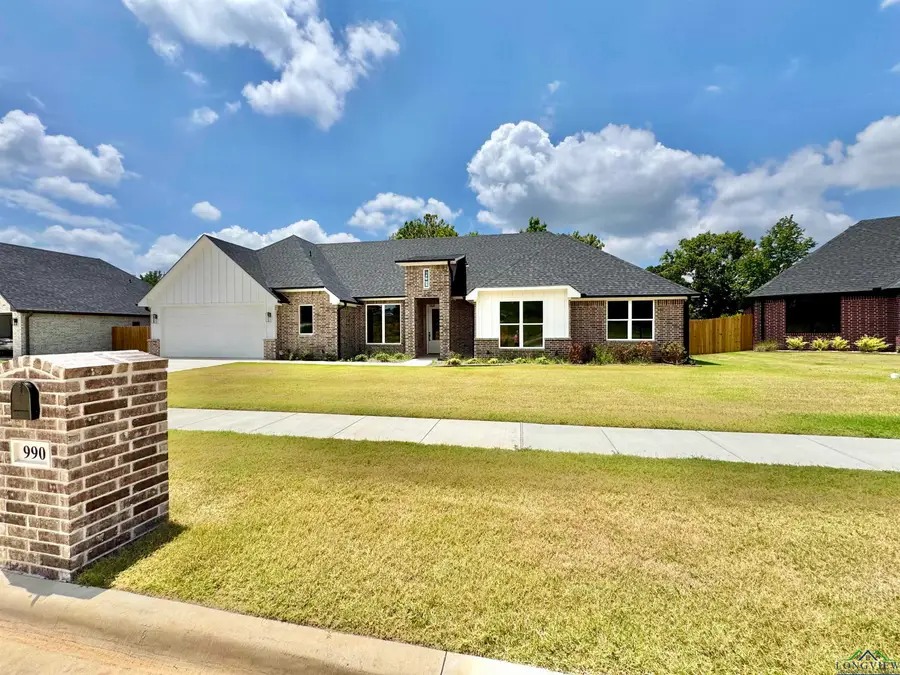 990 Mallard Dr, Lindale, TX 75771 - Image #2