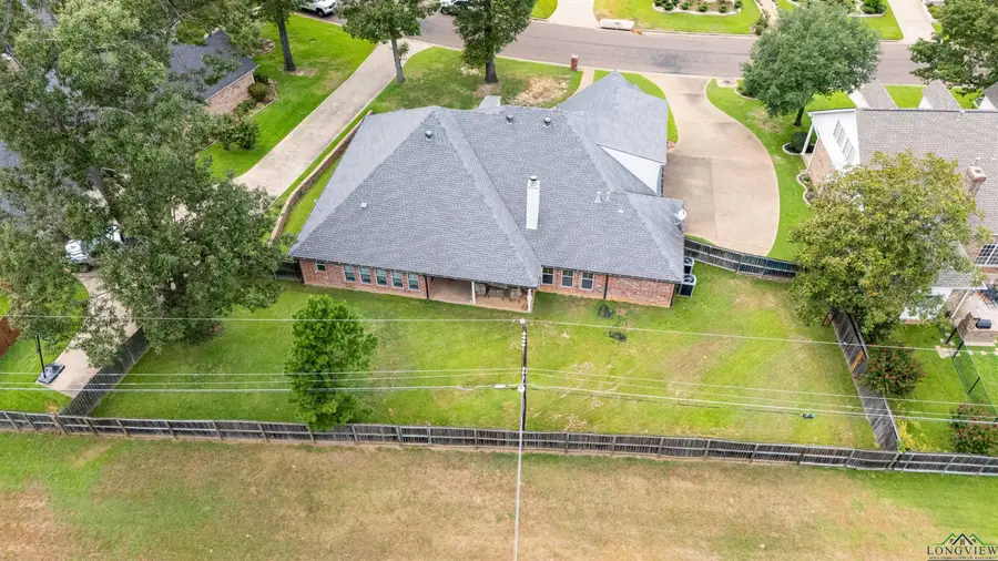 1208 Lesley Lane, Longview, TX 75604 - Image #3