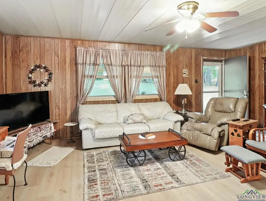 402 Watson Rd, Longview, TX 75604 - Image #3