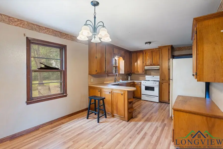 404 Forsythe St., Carthage, TX 75633 - Image #3