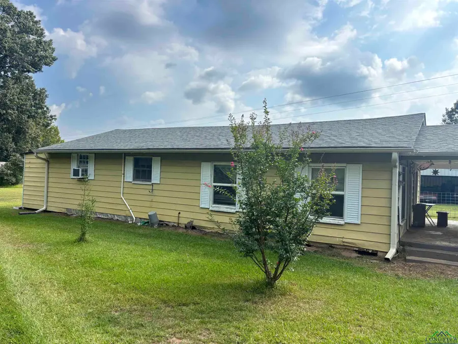 306 Doris St., Queen City, TX 75572 - Image #2