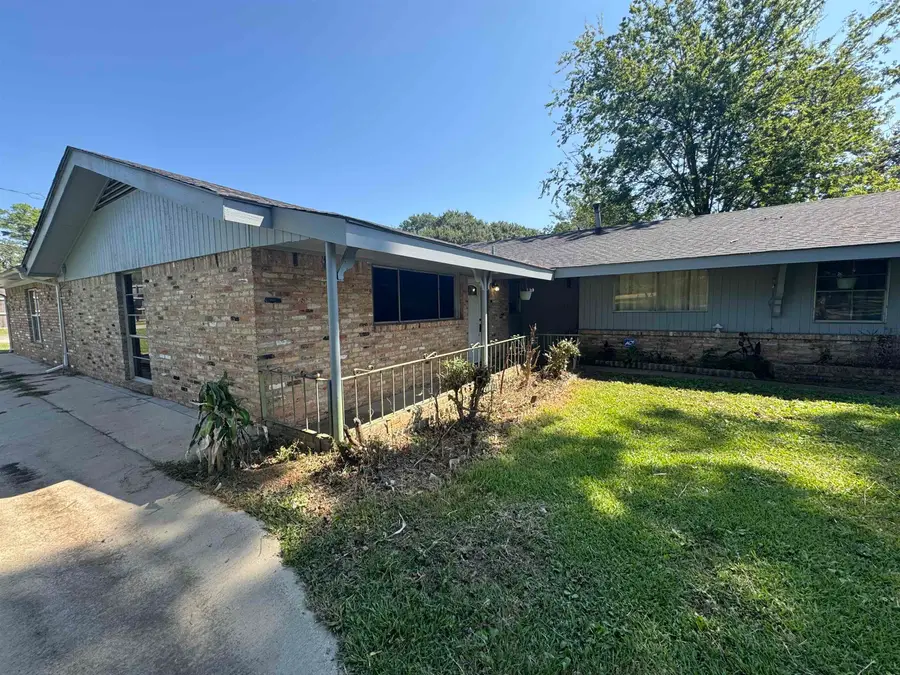 11 Cherrywood Circle, Marshall, TX 75672 - Image #2