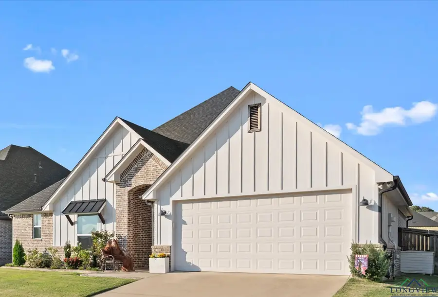 2834 Guinn Farms Rd, Tyler, TX 75707 - Image #2