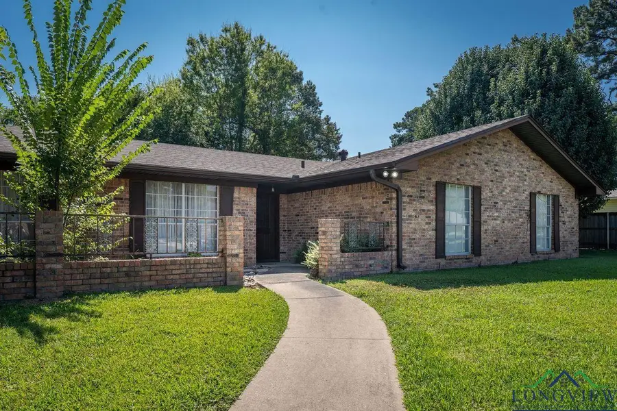 1004 Stuart Lane, Marshall, TX 75672-5663 - Image #2