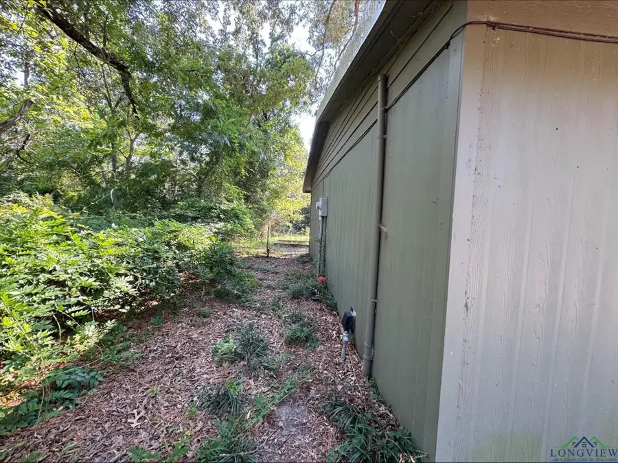 212 Bryne Street, Lone Star, TX 75668 - Image #3