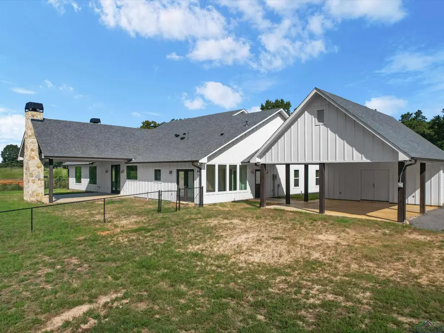 233 Coconut, Gilmer, TX 75644 - Image #3