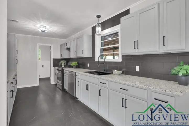 303 E Fairlane, Longview, TX 75604 - Image #1