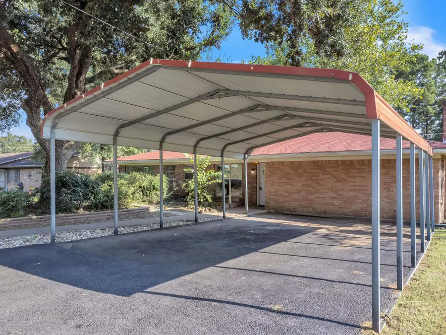 212 E Hillcrest St, White Oak, TX 75693 - Image #3