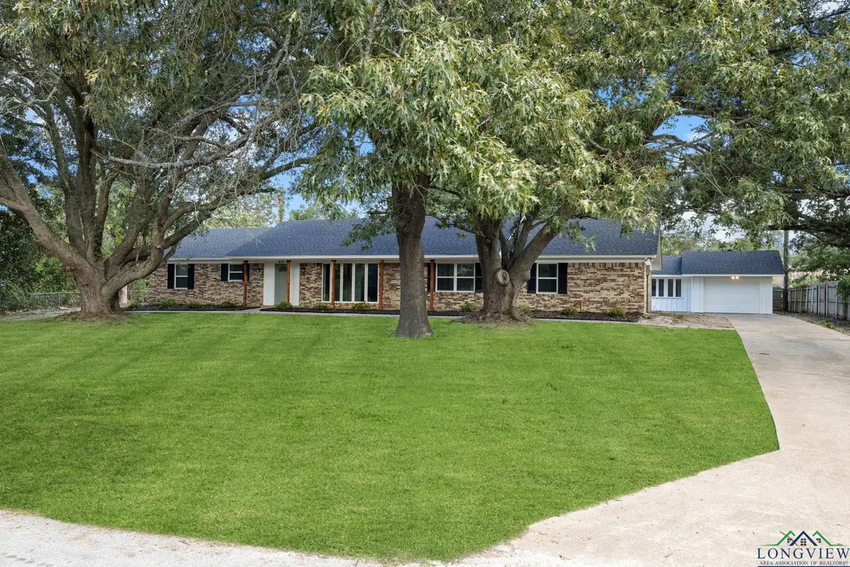 810 Pineland Ln, Lindale, TX 75771 - #1