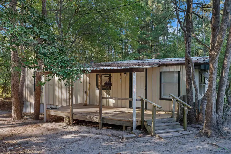 104 Brierwood Drive, Jefferson, TX 75657 - Image #2