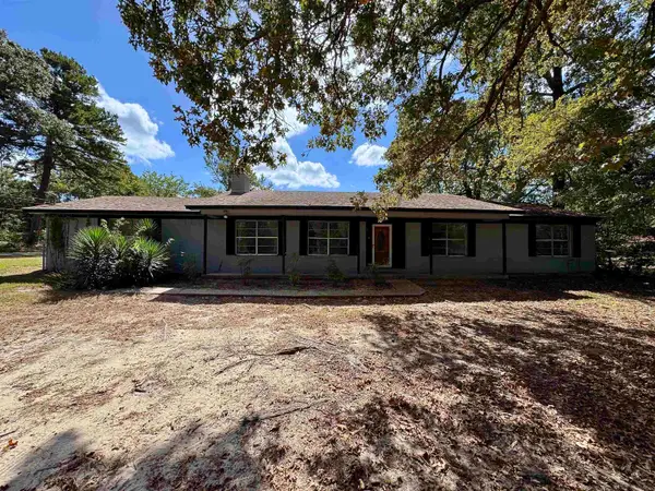 1467 Willow Oak, Gladewater, TX 75647