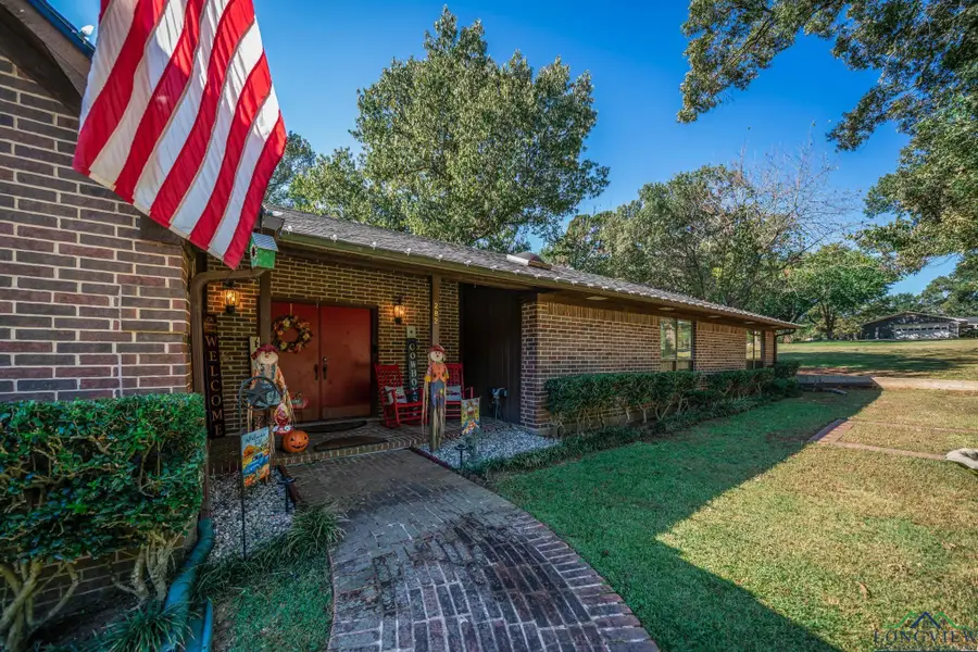 282 Dennard St, Longview, TX 75605 - Image #2