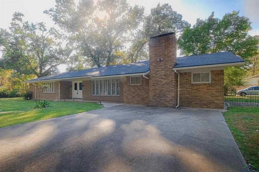 107 Brownrigg Ave, Marshall, TX 75672 - Image #2