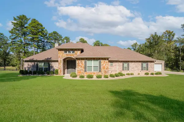 131 Osage Ln, Gilmer, TX 75645