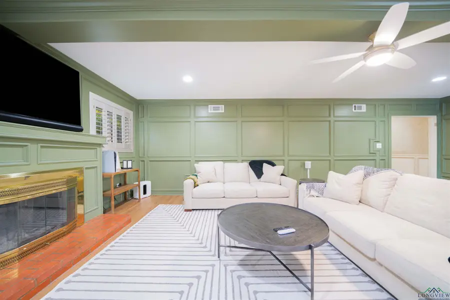 1900 W Hoyt Dr, Longview, TX 75601 - #3