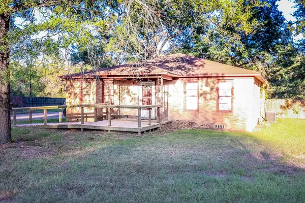 311 S CHESTNUT HALL, Hallsville, TX 75650