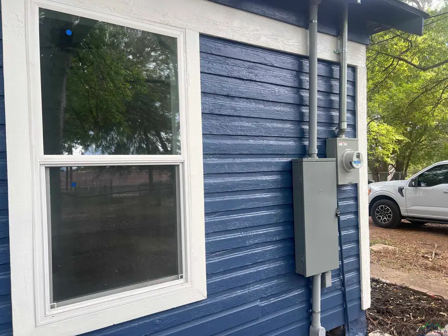 703 E Wright, Marshall, TX 75670 - Image #2