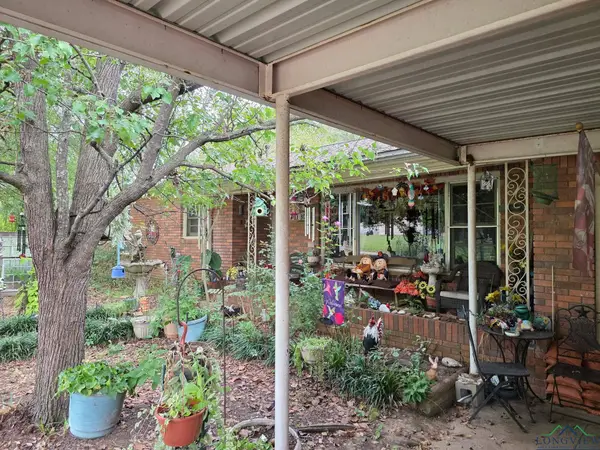 304 Dale Avenue, Daingerfield, TX 75638