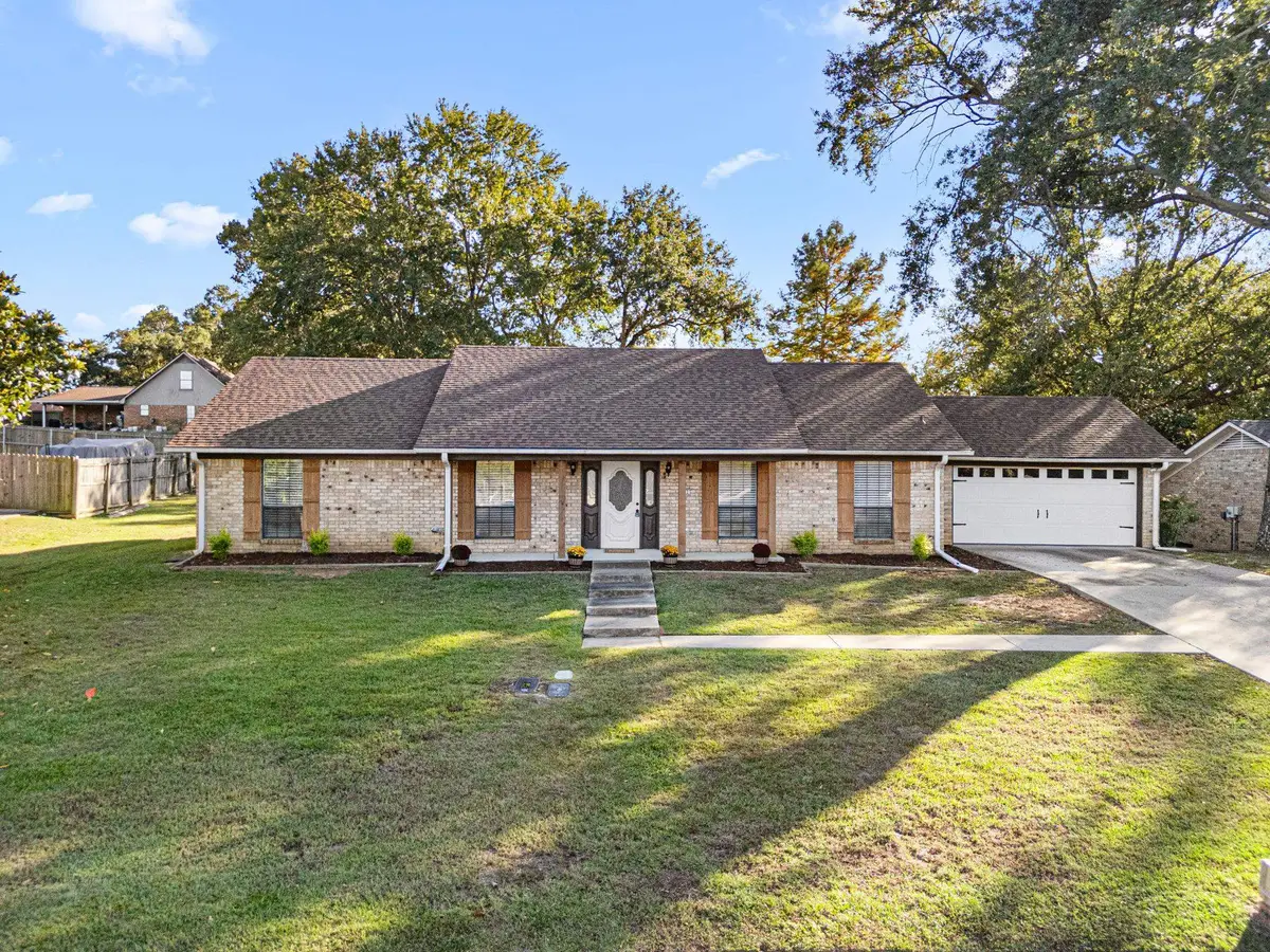 502 Woodhaven, White Oak, TX 75693 - #1